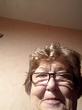 Katherine735 online show from 10.28.25