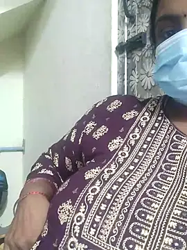 Snapshot of sweetramya chatting on 10.14.25 sweetramya online show from 10.14.25