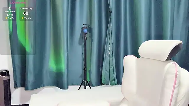 QmnbvcxzQewq online show from 11.20.25