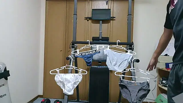 Snapshot of kouichikun chatting on 10.21.25 kouichikun online show from 10.21.25