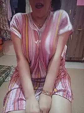 Snapshot of sondimila chatting on 05.20.26 sondimila online show from 05.20.26