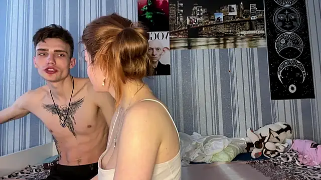 Snapshot of EmiliaCouple chatting on 03.04.26 EmiliaCouple online show from 03.04.26