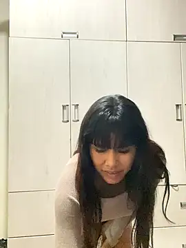 Snapshot of SweetieMariana chatting on 10.15.25 SweetieMariana online show from 10.15.25
