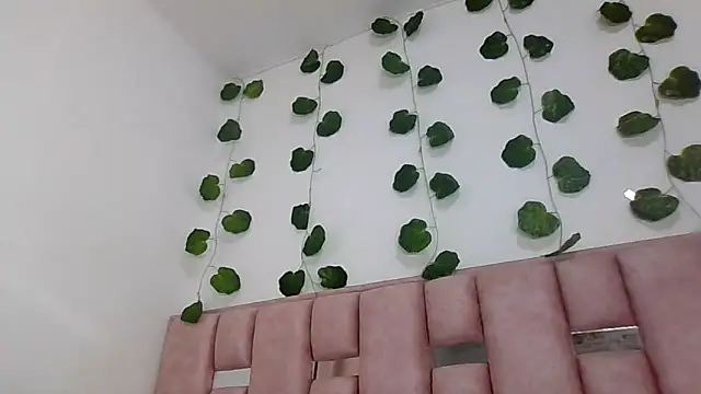 Snapshot of abby_moss_2 chatting on 02.11.26 abby moss 2 online show from 02.11.26