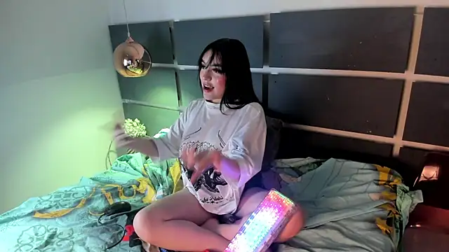 Snapshot of bubble__angel__ chatting on 05.18.26 bubble angel online show from 05.18.26