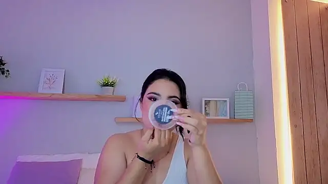 shainadavis online show from 02.09.26