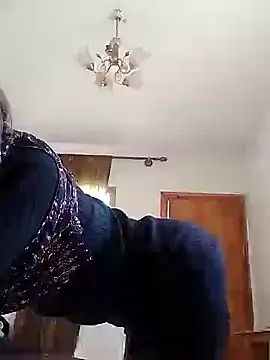 Snapshot of roseflore chatting on 10.11.25 roseflore online show from 10.11.25