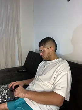 mirallesandbig online show from 10.25.25