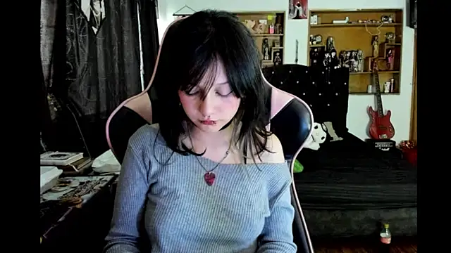 Maki Zein  online show from 02.11.26