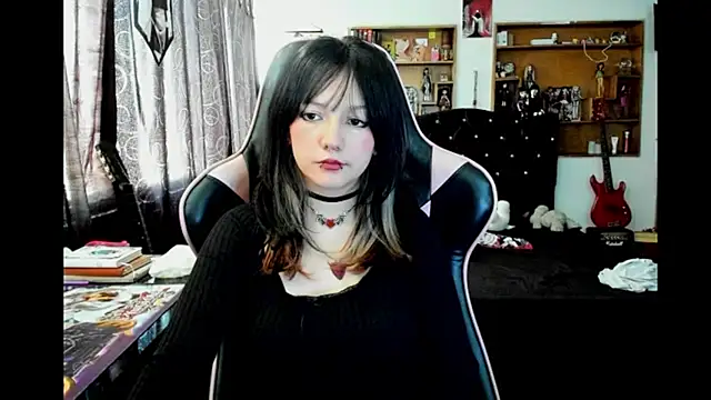 Maki Zein  online show from 02.17.26