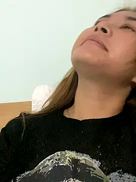 Yan 50299 online show from 10.13.25