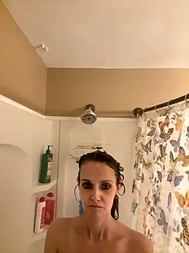 Brooklyn1987 online show from 10.17.25