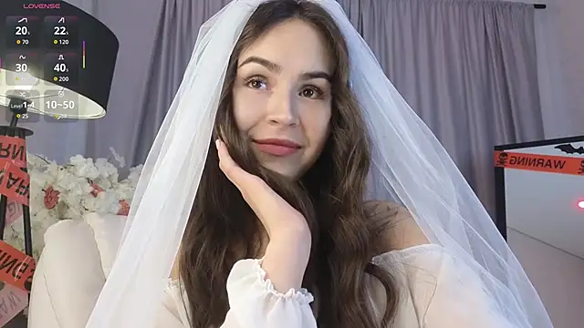 Snapshot of LionKierra chatting on 10.31.25 LionKierra online show from 10.31.25