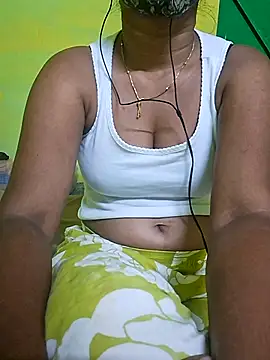 Snapshot of tamil_kanaka chatting on 04.02.26 tamil kanaka online show from 04.02.26