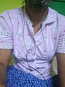 Snapshot of tamil_kanaka chatting on 04.10.26 tamil kanaka online show from 04.10.26