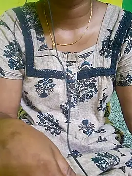 Snapshot of tamil_kanaka chatting on 05.08.26 tamil kanaka online show from 05.08.26