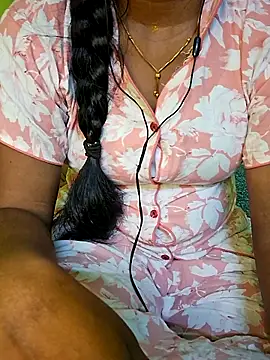 Snapshot of tamil_kanaka chatting on 05.10.26 tamil kanaka online show from 05.10.26