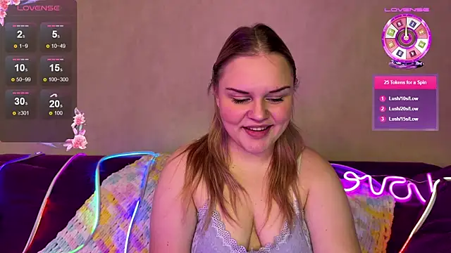 Snapshot of Mila_mikki chatting on 10.14.25 Mila mikki online show from 10.14.25