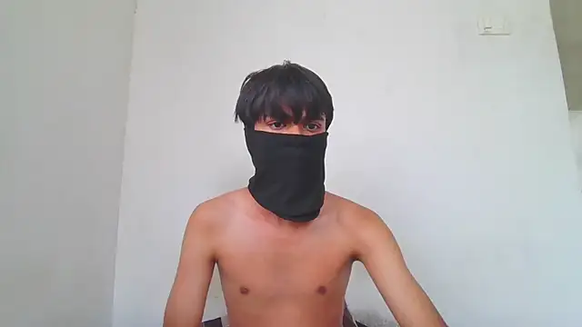 Snapshot of lil-twink19 chatting on 05.19.26 lil-twink19 online show from 05.19.26