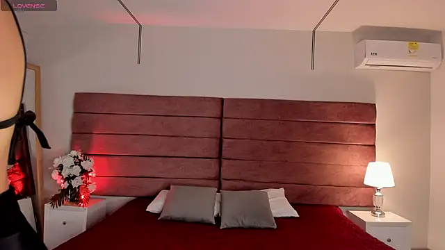 LittleVaale online show from 12.19.25