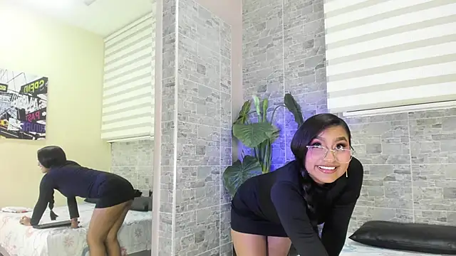 Snapshot of AmberBlazze chatting on 10.20.25 AmberBlazze online show from 10.20.25