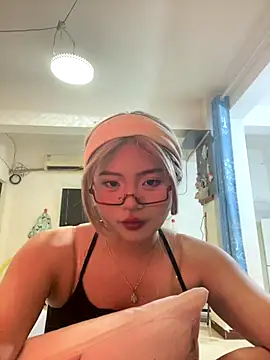 lan-xinh1 online show from 10.14.25