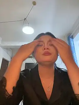 lan-xinh1 online show from 10.21.25