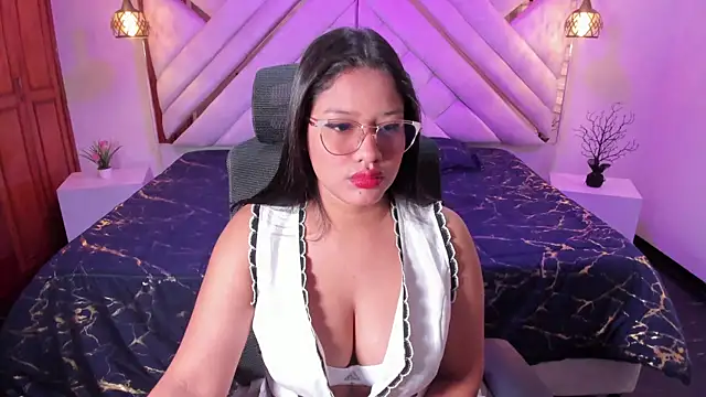 natachacole online show from 10.16.25