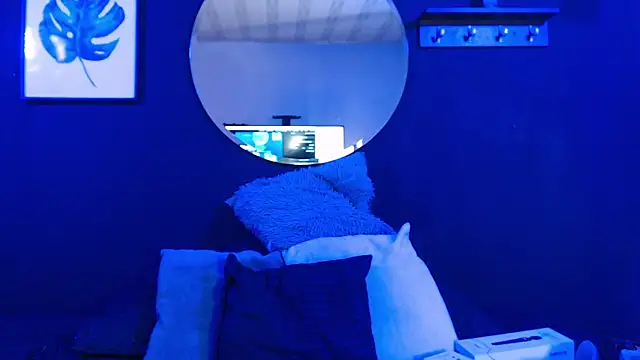 TamaraaRoss  online show from 10.20.25