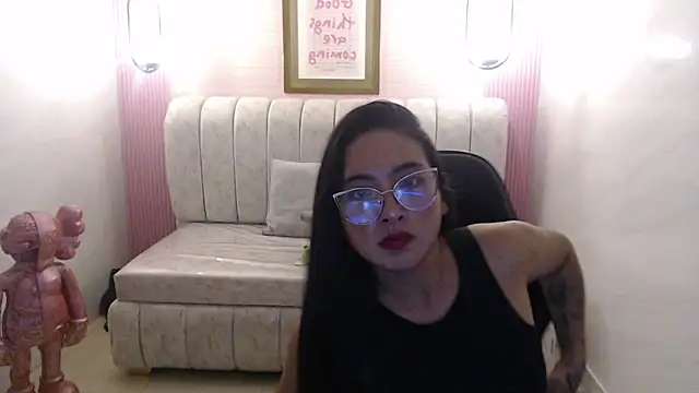 danna sweet s online show from 10.23.25