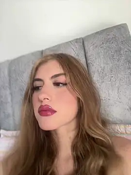 Snapshot of AlessiaLuxx chatting on 07.10.26 AlessiaLuxx online show from 07.10.26