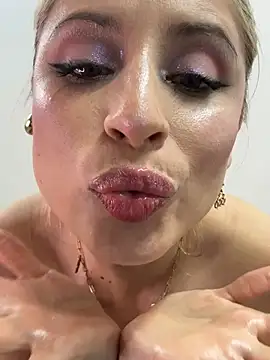 Adeline 1 online show from 02.03.26