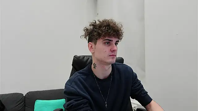 Snapshot of Nick_Phillip chatting on 11.16.25 Nick Phillip online show from 11.16.25