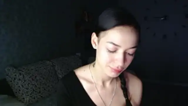 Daphne Darkthorn online show from 11.03.25