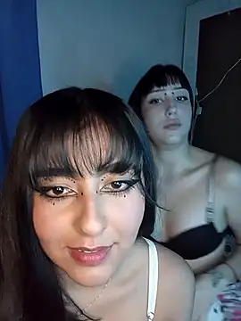 Snapshot of Die-katty chatting on 10.12.25 Die-katty online show from 10.12.25