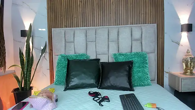 Sassha ferrer online show from 01.11.26