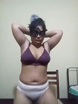 Snapshot of Expose_Queen chatting on 02.19.26 Expose Queen online show from 02.19.26