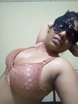 Snapshot of Expose_Queen chatting on 02.24.26 Expose Queen online show from 02.24.26