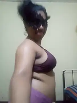 Snapshot of Expose_Queen chatting on 02.26.26 Expose Queen online show from 02.26.26