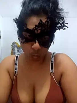 Snapshot of Expose_Queen chatting on 05.24.26 Expose Queen online show from 05.24.26