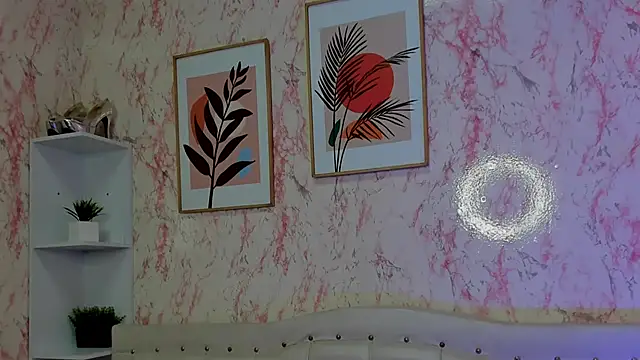 GabbiePrice online show from 11.06.25