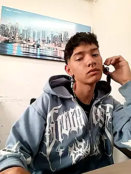 Snapshot of heyy_noah11 chatting on 05.07.26 heyy noah11 online show from 05.07.26