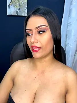 Snapshot of _Isabella_1 chatting on 10.27.25 Isabella 1 online show from 10.27.25