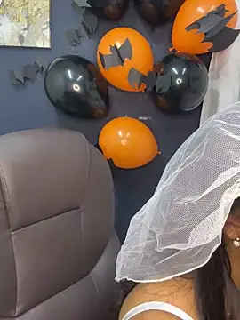 Snapshot of _Isabella_1 chatting on 11.01.25 Isabella 1 online show from 11.01.25