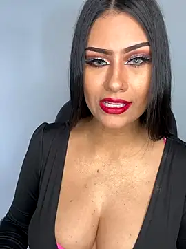 Snapshot of _Isabella_1 chatting on 11.22.25 Isabella 1 online show from 11.22.25