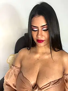 Snapshot of _Isabella_1 chatting on 12.04.25 Isabella 1 online show from 12.04.25