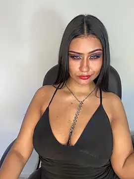 Snapshot of _Isabella_1 chatting on 12.14.25 Isabella 1 online show from 12.14.25