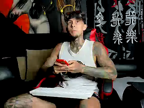 Molotov Explosive online show from 10.12.25