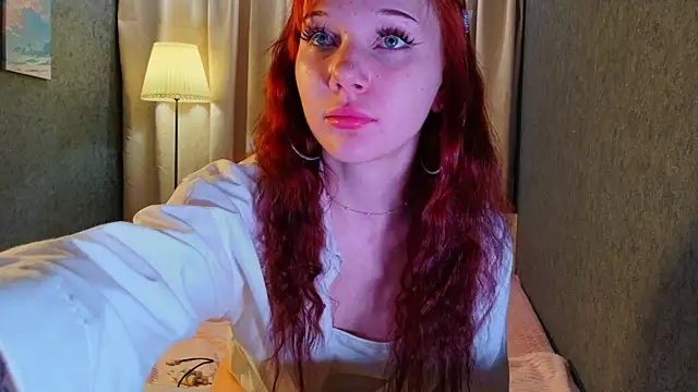 Snapshot of MargoViento chatting on 05.31.26 MargoViento online show from 05.31.26