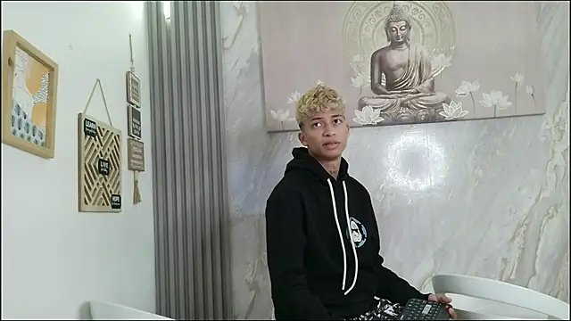 EMPIRE BOYS1 online show from 04.06.26